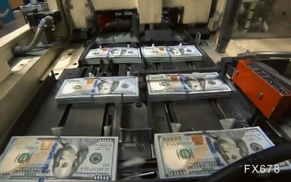 瑶鸿配资 美国市场大撕裂：股市七巨头独领风骚，债市长短券分道扬镳！