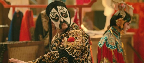 长江云配 《戏台》预售仅14万，最终票房4.05亿！陈佩斯戏台排片四连涨，碾压多部新片